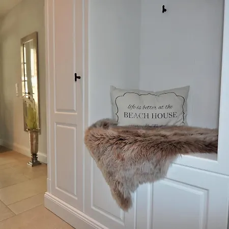 Doppelhaushaelfte Amber House Nyaraló