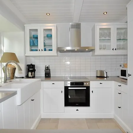Doppelhaushaelfte Amber House *