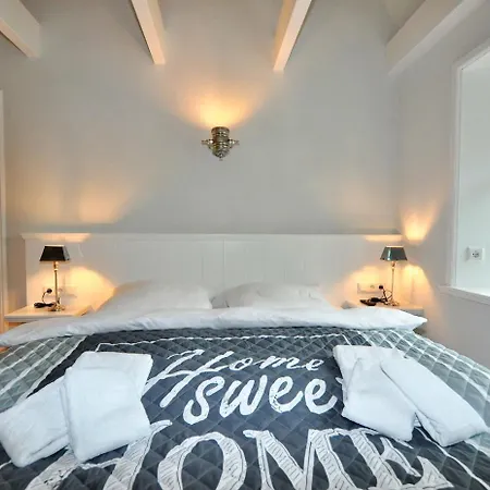 Dom wakacyjny Doppelhaushaelfte Amber House